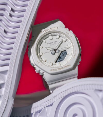 Orologio G-SHOCK GMA-P2100-7AER Donna Bianco - immagine 2